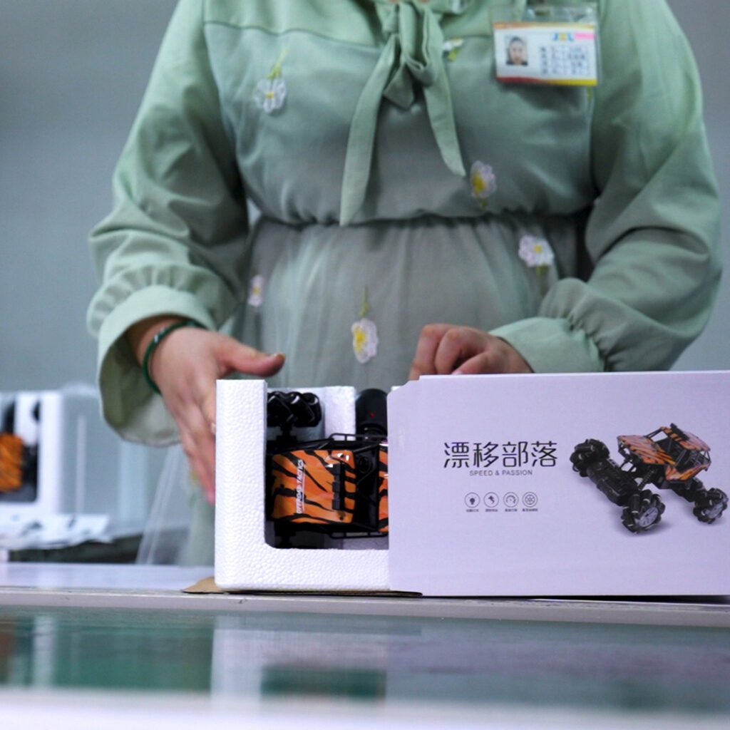 Final electronic toy inspection before shipment